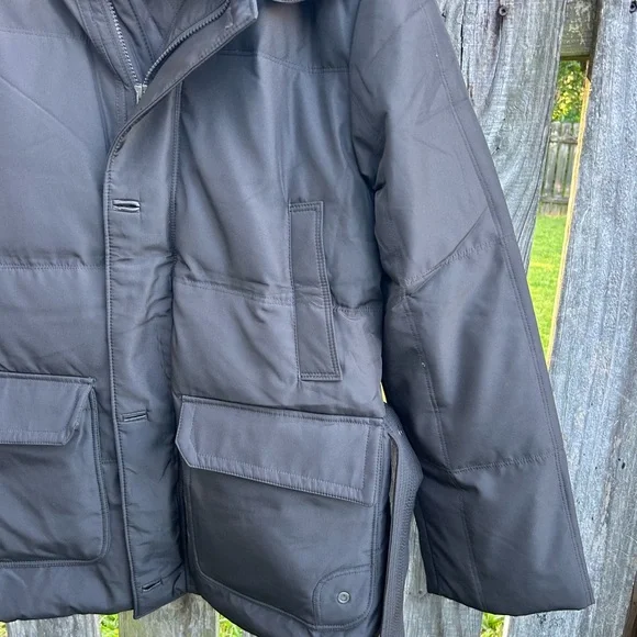 Aquascutum London Black Puffer Jacket with Insulated Design - Picture 4 of 11